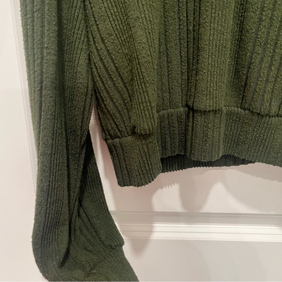 SHEIN Dark Green Ribbed Sweater - Picture 3 of 4